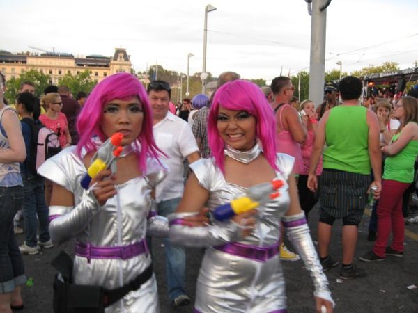 114_streetparade.jpg