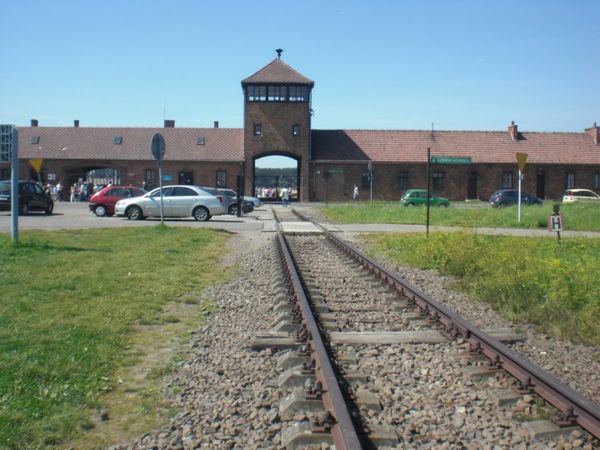 046_auschwitz_birkenau.jpg