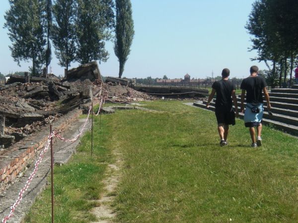 070_auschwitz_birkenau.jpg