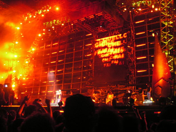 vasco_rossi_live_ancona_03-07-04_069.jpg